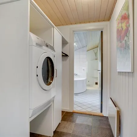 Thove - 600m From The Sea By Interhome